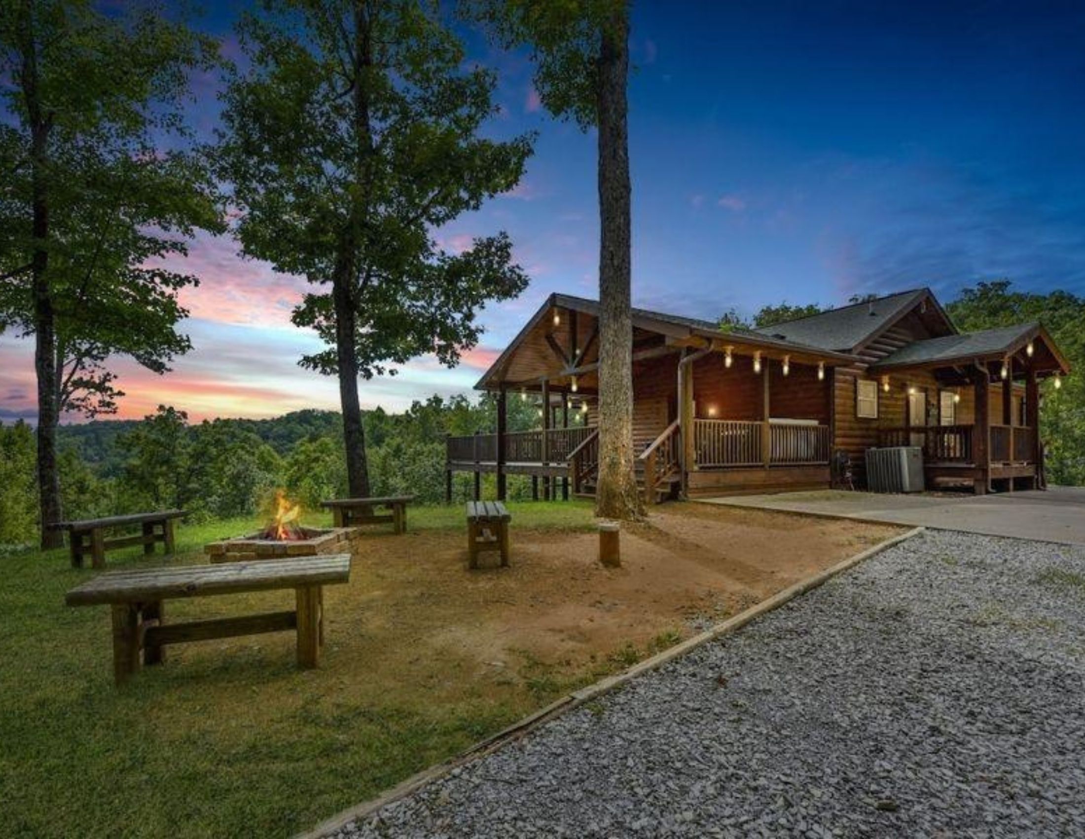 Pigeon Forge Cabins with a Fire Pit